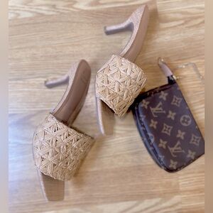 Lauhala woven🏝️ straw strap open toe heels size 9 NWT